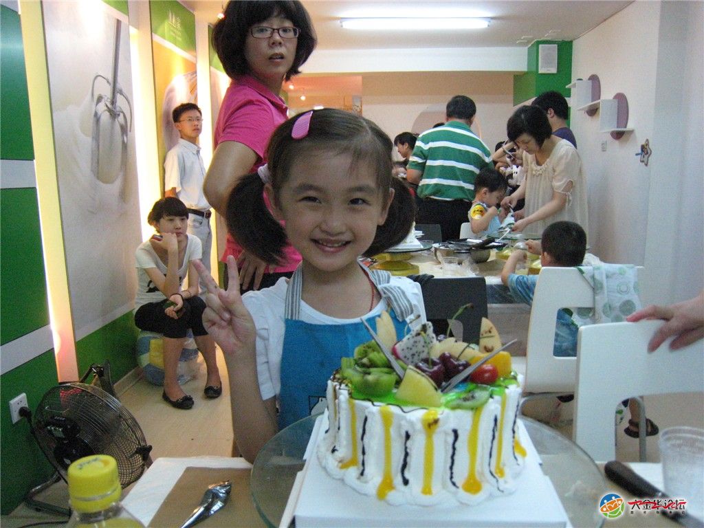小孩子做蛋糕图片 463488546142360.jpg?150