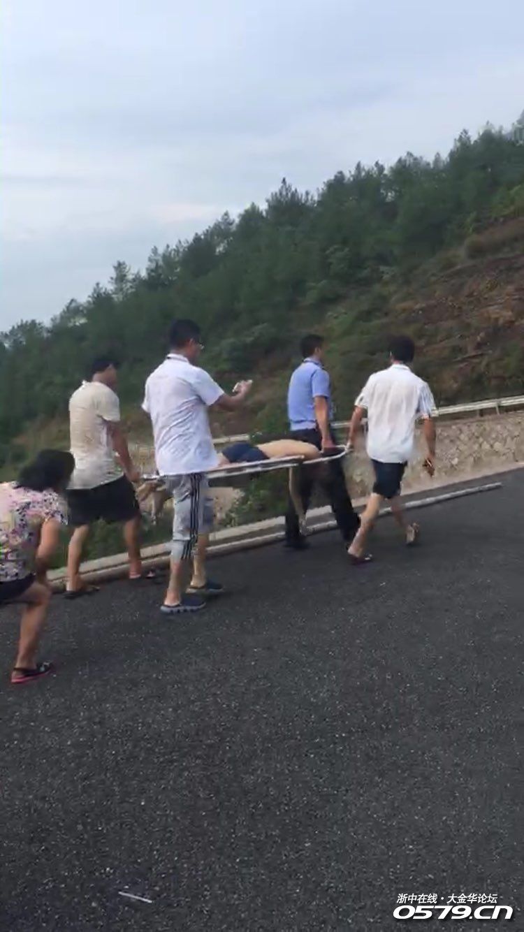 汤溪镇山坑乌水库淹死人了(视频)