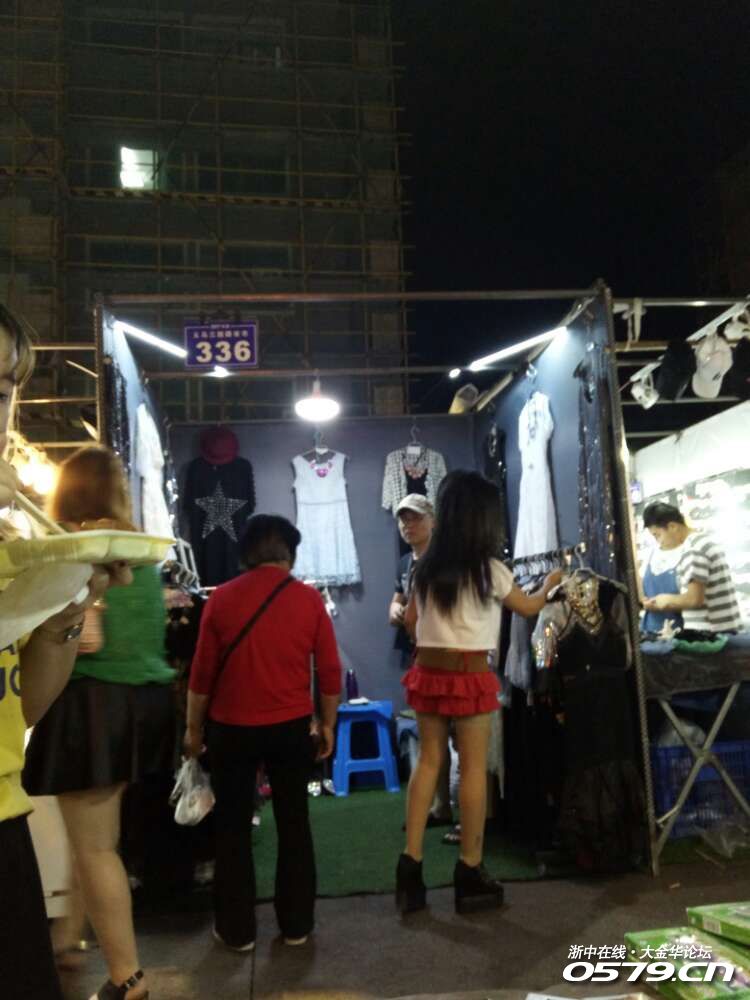 带你们看看义乌宾王夜市