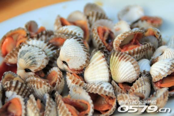 吃海鲜喝啤酒_吃海鲜不能喝酒_喝白酒吃海鲜