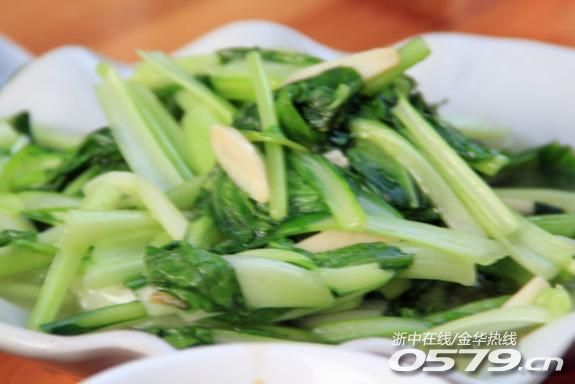 吃海鲜喝啤酒_吃海鲜不能喝酒_喝白酒吃海鲜