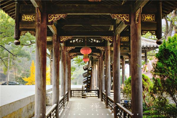 兰溪地下长河栖真禅寺小憩