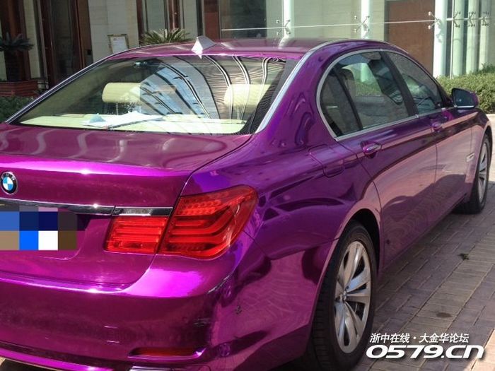 这宝马颜色应该叫什么?太骚气外露了!