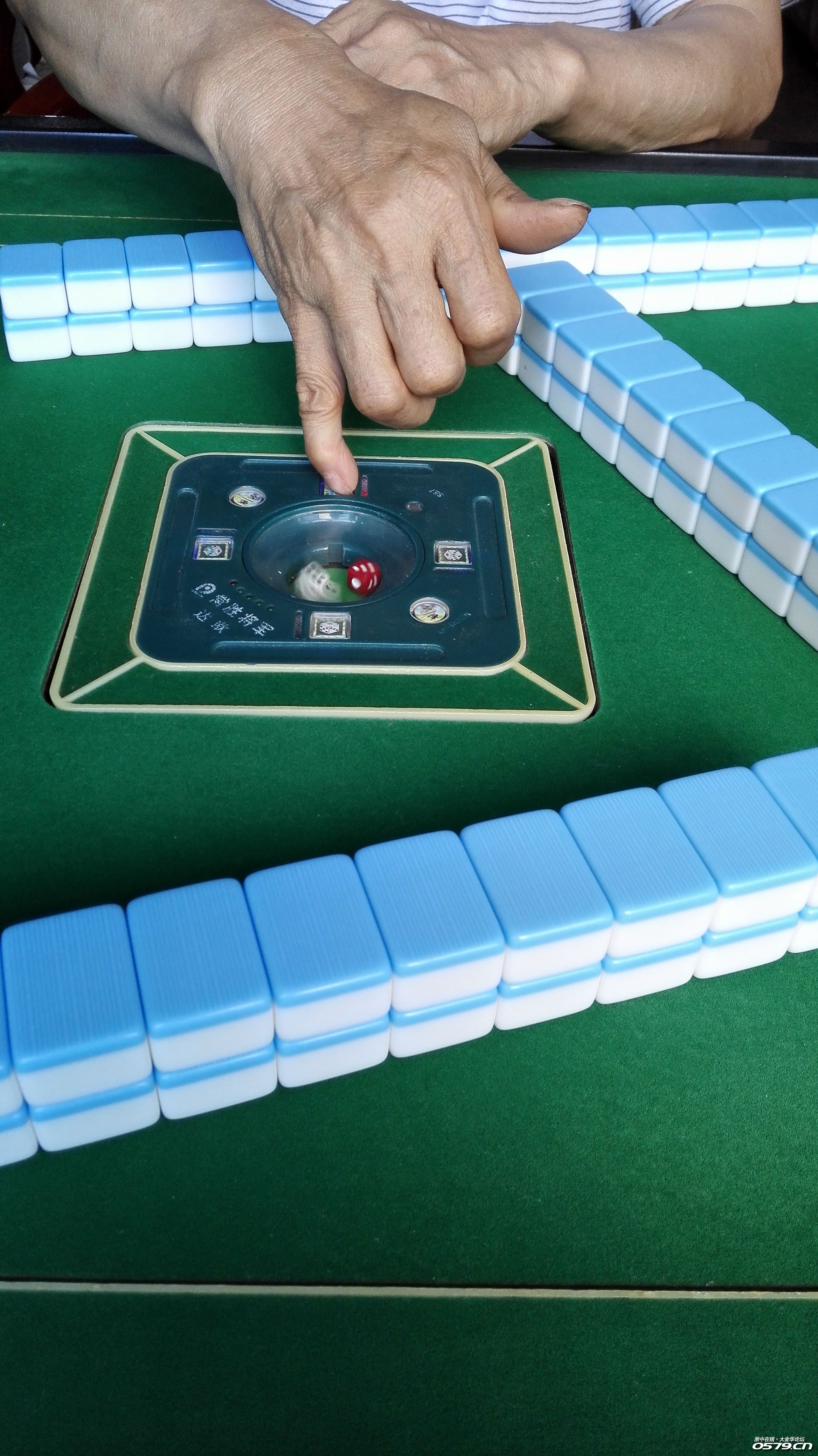 三寸阳光 15-5-5 543阅读 常胜将军品牌麻将机转让!