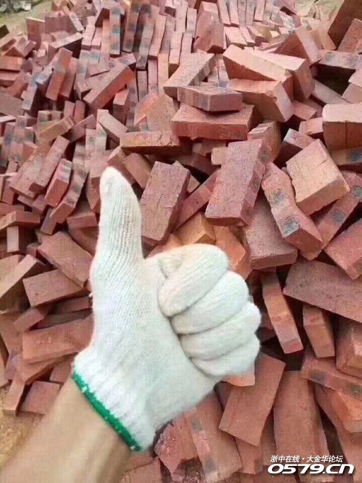 就是想找个女朋友,没事给她买买口红,买买化妆品