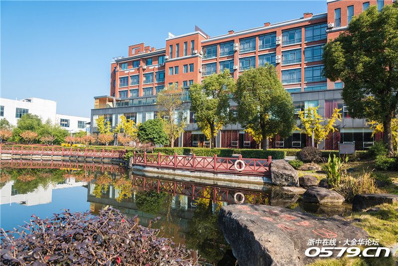 以党校店为旗舰店,对内引领,对外示范,期待输出轻奢型酒店