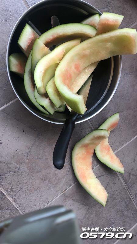 夏天到了腌"西瓜皮"吃了哦