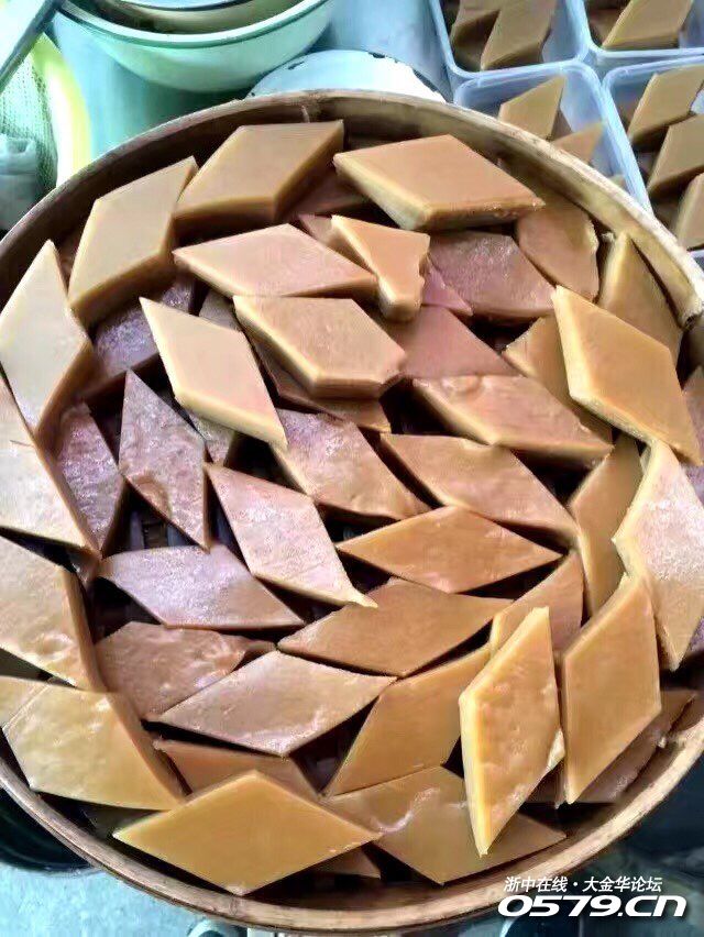 汤溪寺平灰汁糕,千层糕.有需要的的可以联系哦