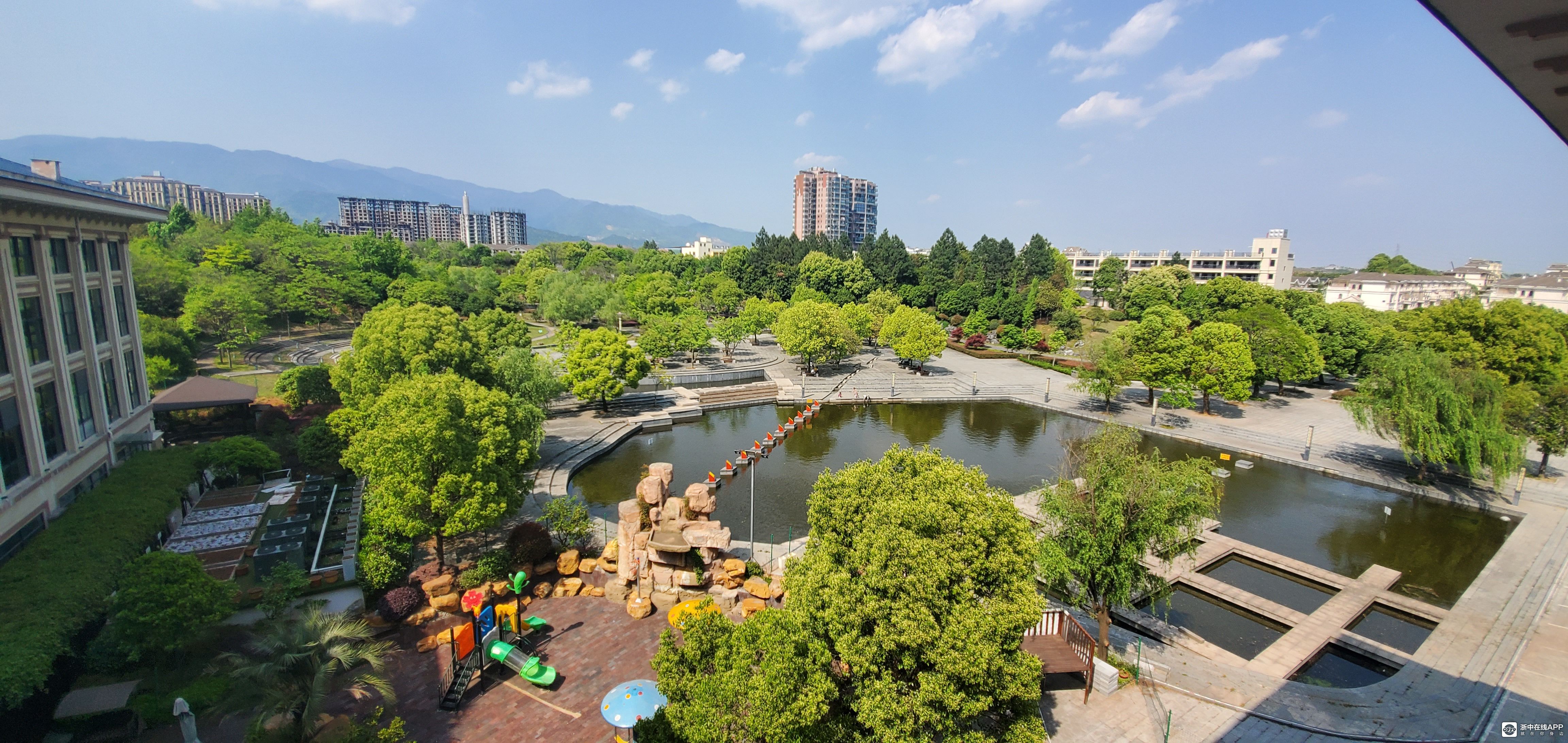 為什麼說頤和酒店是度假型酒店,除了酒店置身公園內,內部功能設施也是