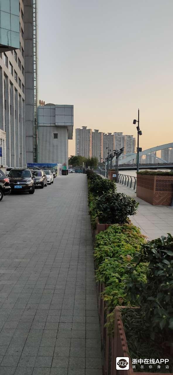 jpg 图片:142_300784