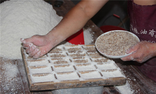 赏十里桂花,品桂花盛宴,做特色桂花糕.