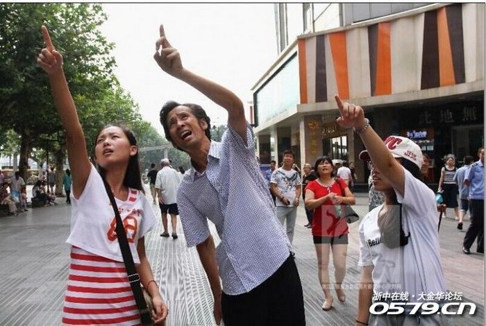 金华大学生街头测试"三人成虎",不怕吃柴吗?