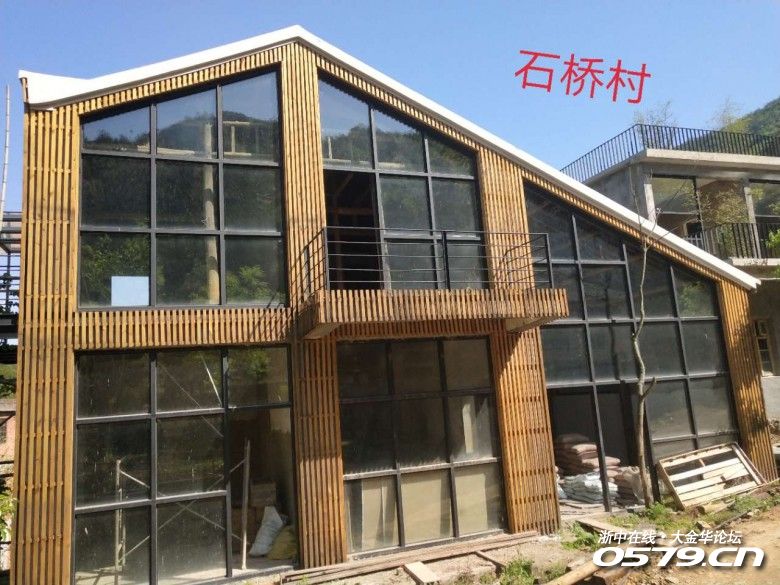 正在改造成旅游景点的石桥村