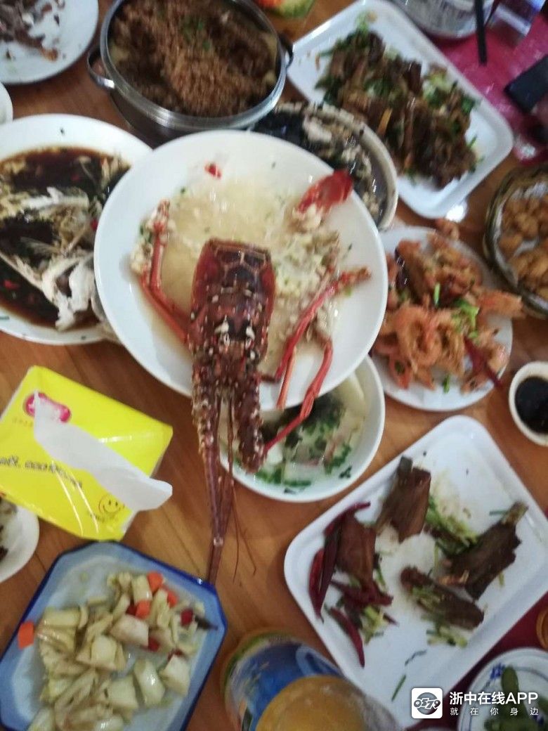 金华小农村的餐桌变化