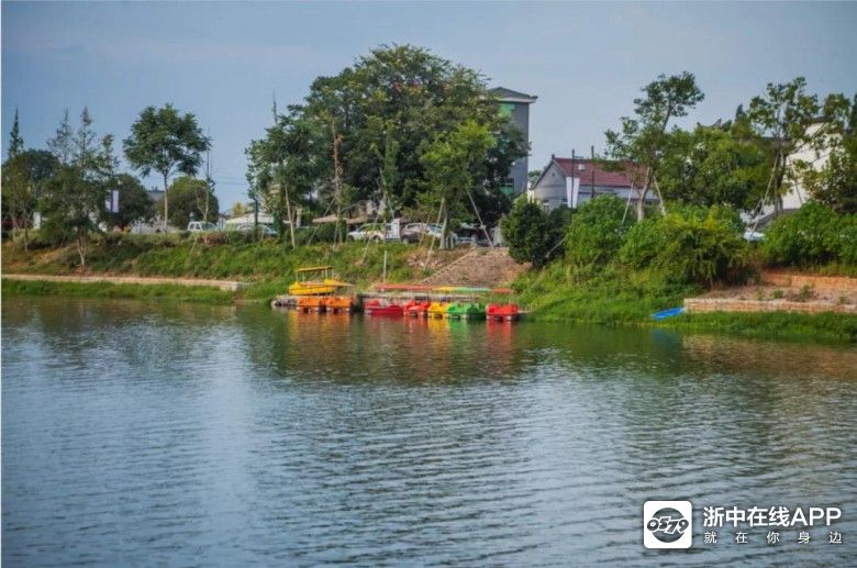 地址:金華市安地鎮巖頭村 交通:市區乘坐b5公交至雙梘頭站下車,步行