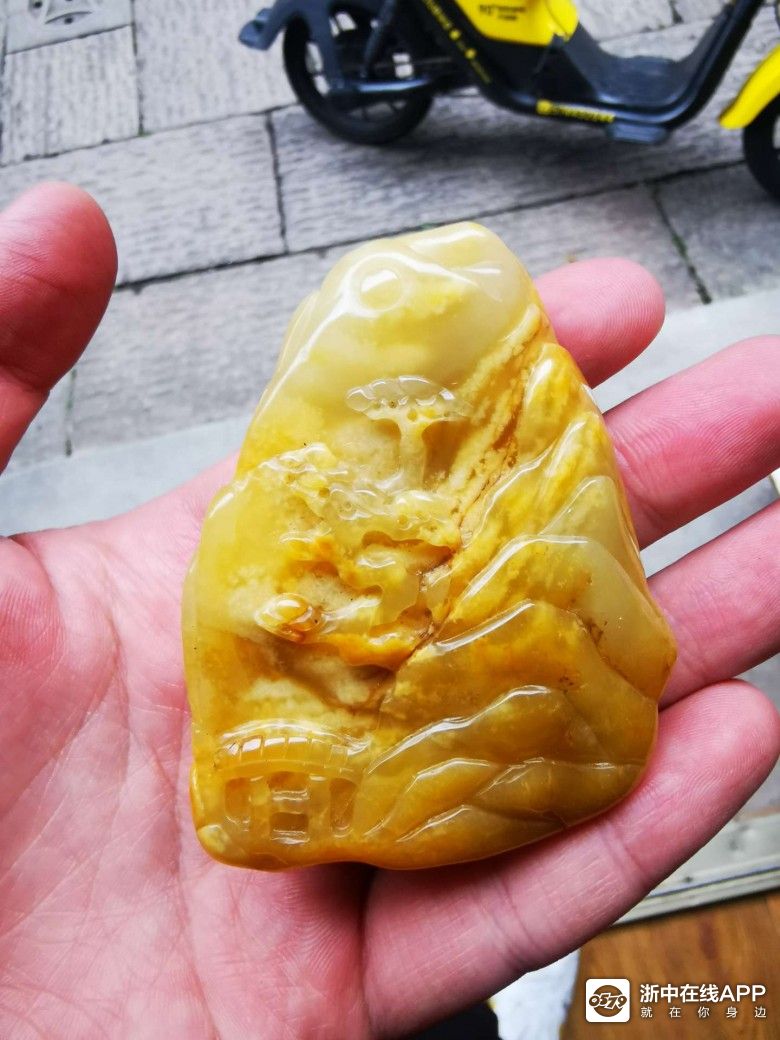 黄蜡石雕刻成品